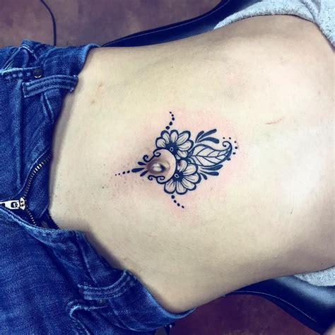 tatuajes para mujeres en abdomen